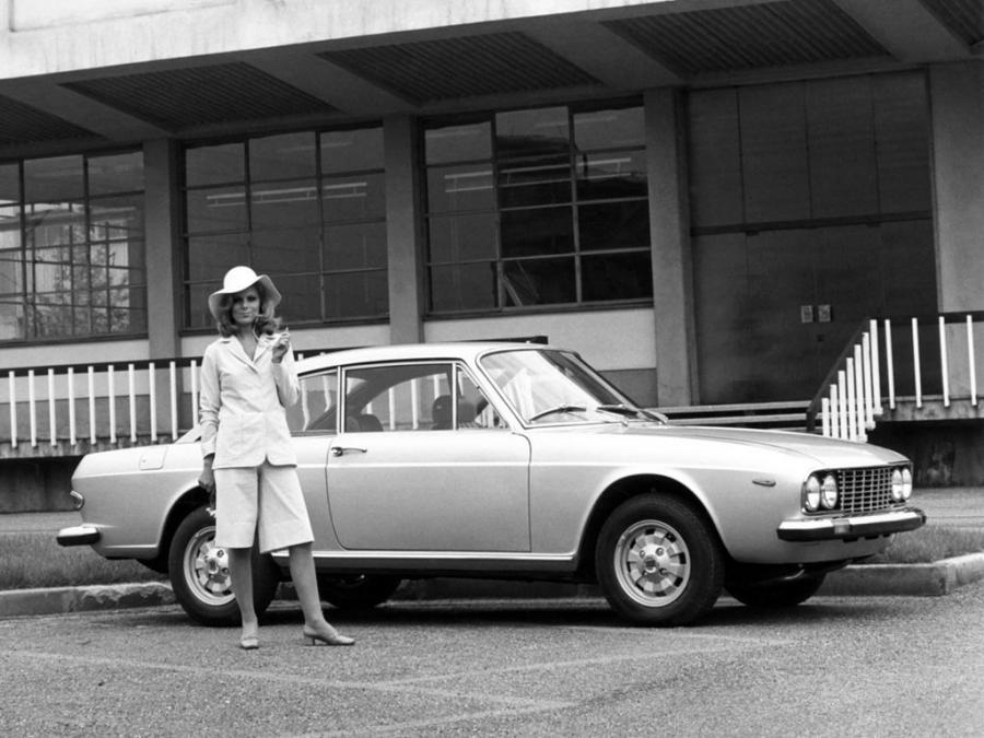  Lancia 2000 Coupe 1971 года  (фото 3 из 8)